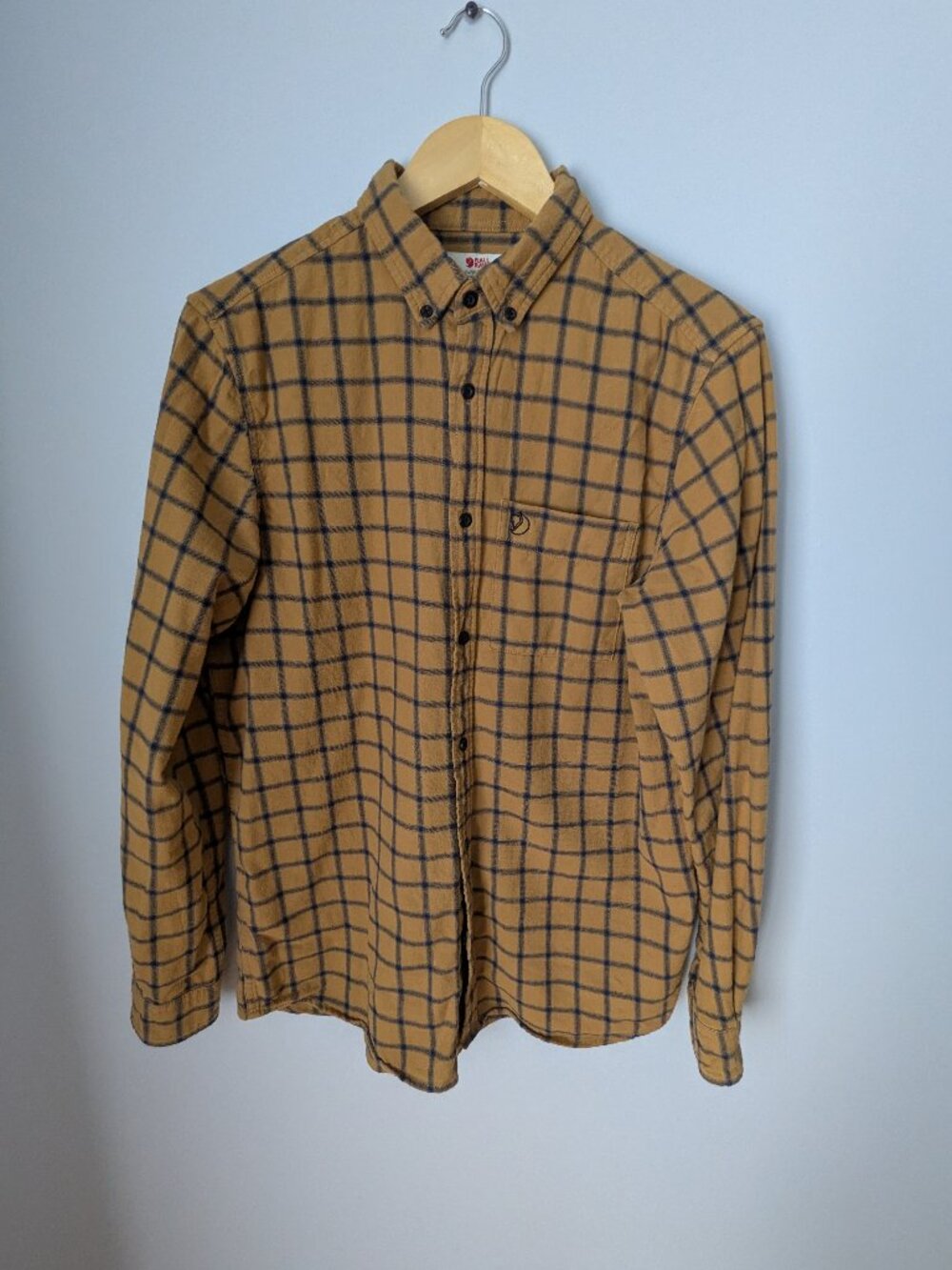 Men's Fjallraven Yellow Plaid Flannel Shirt Size Medium